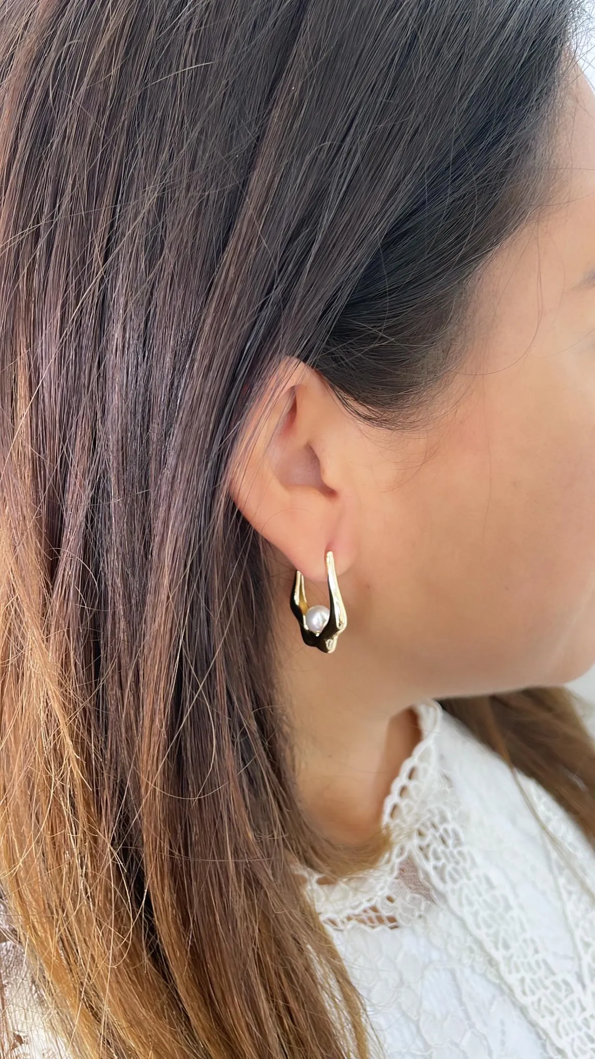 18k Gold filled Boho Style Wavy Hoop Earrings With Inner Pearl Attached