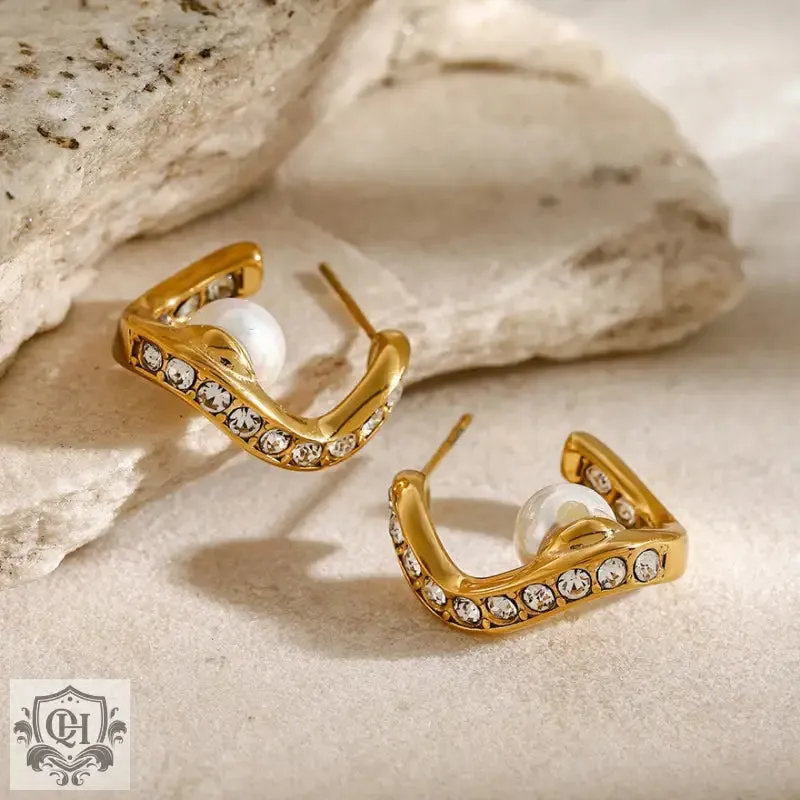 18K gold light luxury noble wave-shaped diamond with pearl design earrings