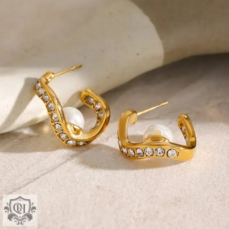 18K gold light luxury noble wave-shaped diamond with pearl design earrings