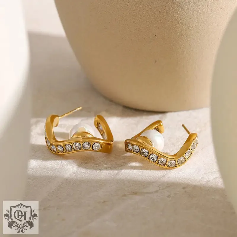 18K gold light luxury noble wave-shaped diamond with pearl design earrings