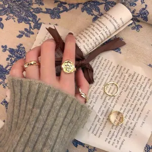 2022 Vintage Metal Geometric Irregular Rings Gold Color Twisted Wide Shiny Ring Women French Minimalist Party Ring Gifts