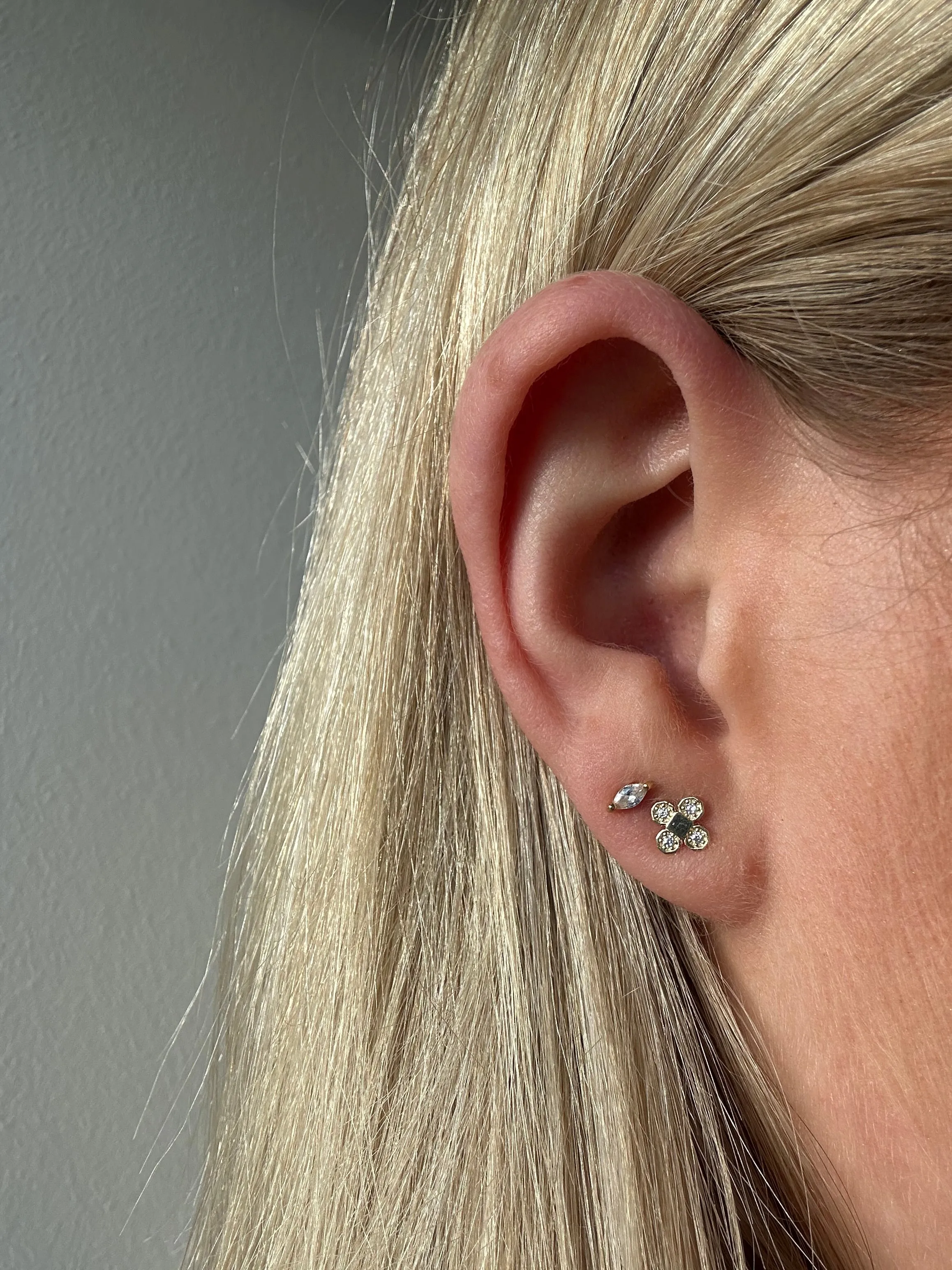 9ct Yellow Gold Cz Clover Stud Earrings