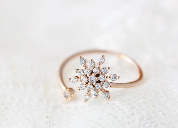 [Beiver] Women White Crystal Snowflake Finger Ring
