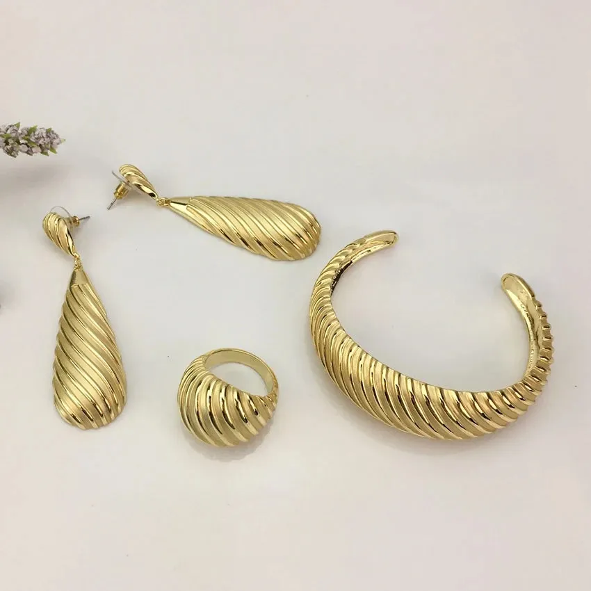 Classic High Quality Bangle Sets Bracelet Earrings Rings for Women