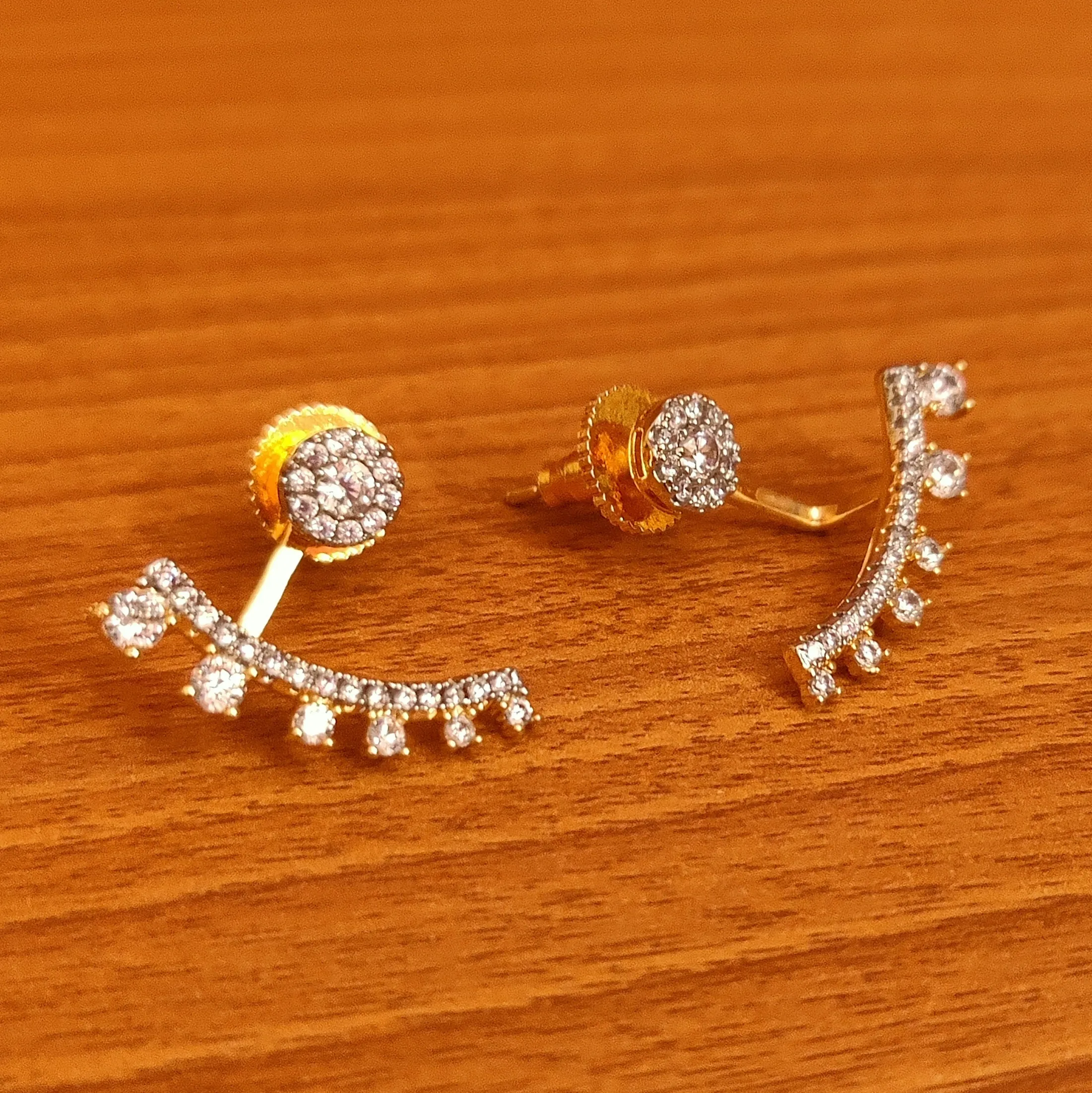 DIAMOND LOOKCZ STUDDED DESIGNER EARRINGS