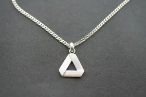 folded triangle pendant on 45 cm link chain