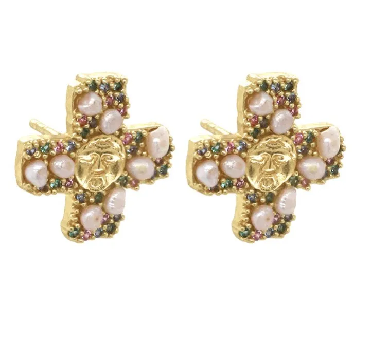Gorgoneion Peace Earrings Gold