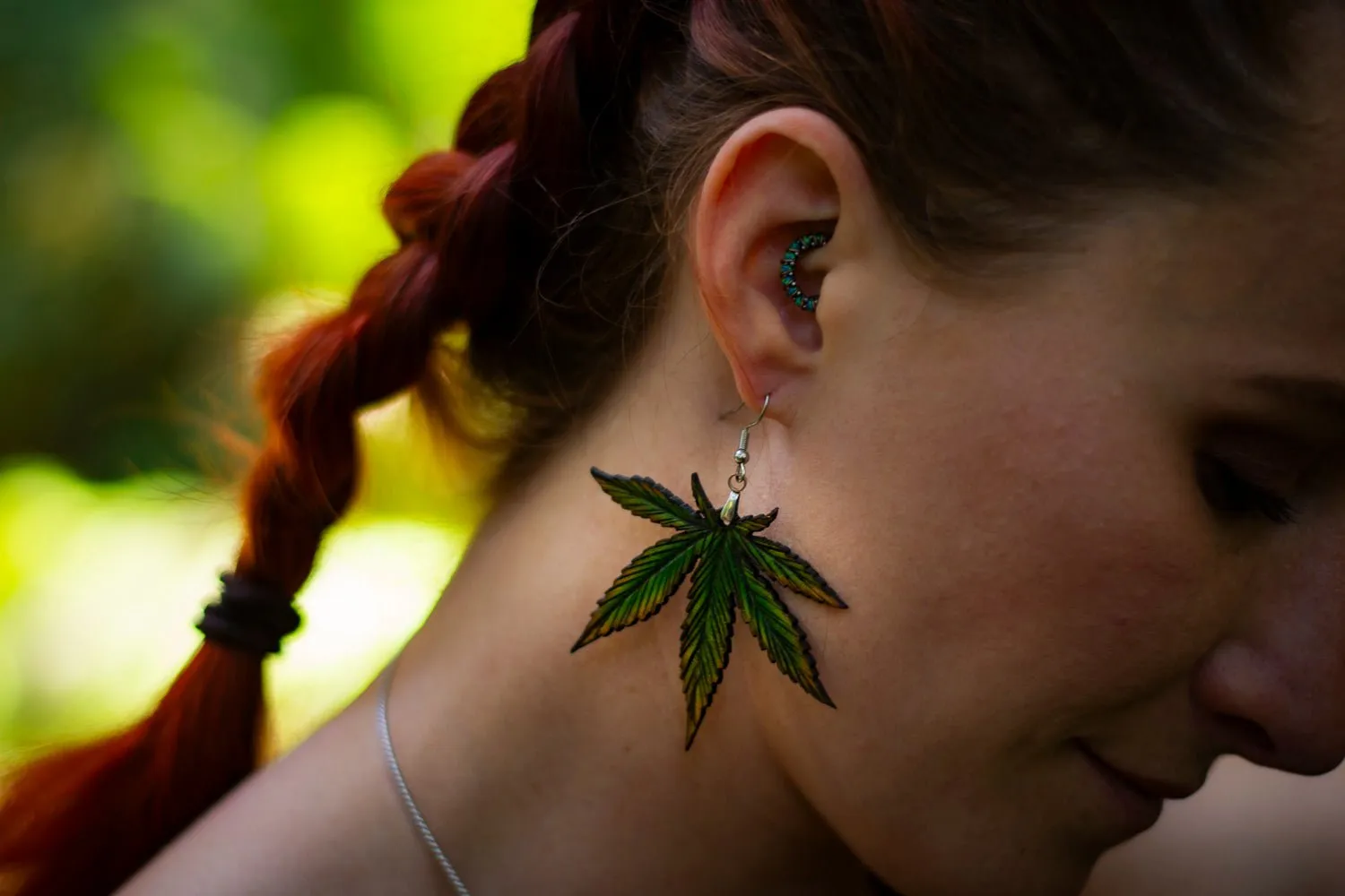 Handcrafted Leather Cannabis Leaf Earrings - Green - Artistic Marijuana-Inspired Jewelry