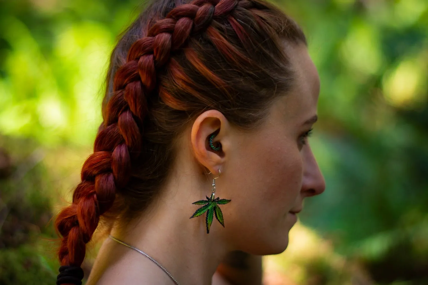 Handcrafted Leather Cannabis Leaf Earrings - Green - Artistic Marijuana-Inspired Jewelry