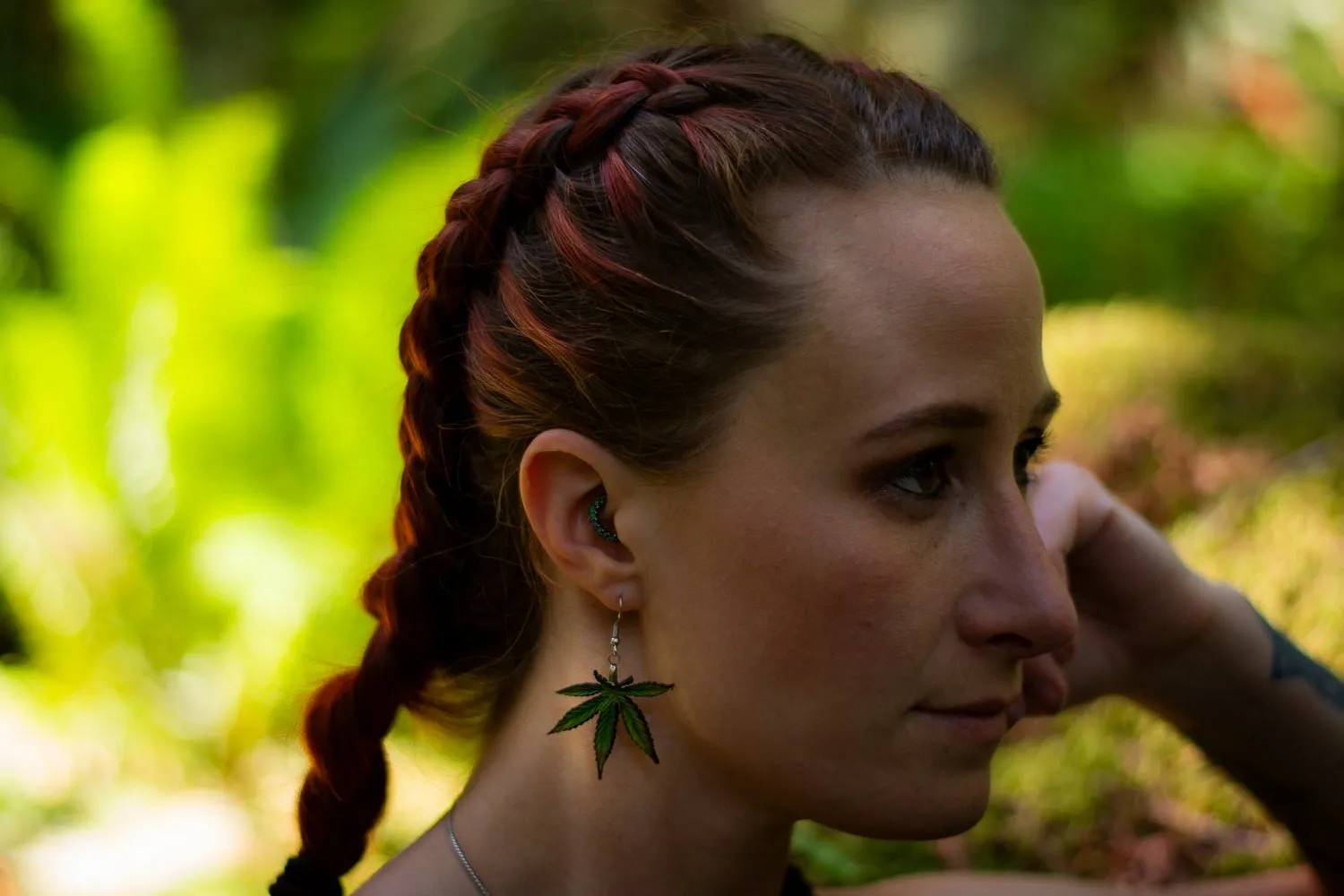 Handcrafted Leather Cannabis Leaf Earrings - Green - Artistic Marijuana-Inspired Jewelry