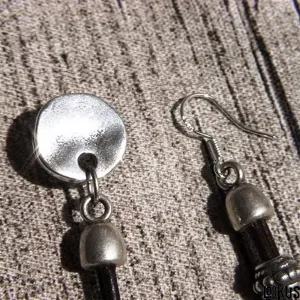Loookus - Fashionable Artistic Vintage Leather Cord and Alloy Geometric Round Earrings