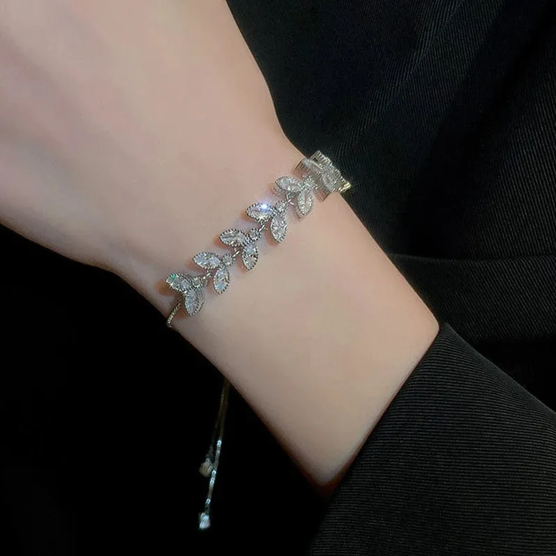 Lucia Leaf Bracelet
