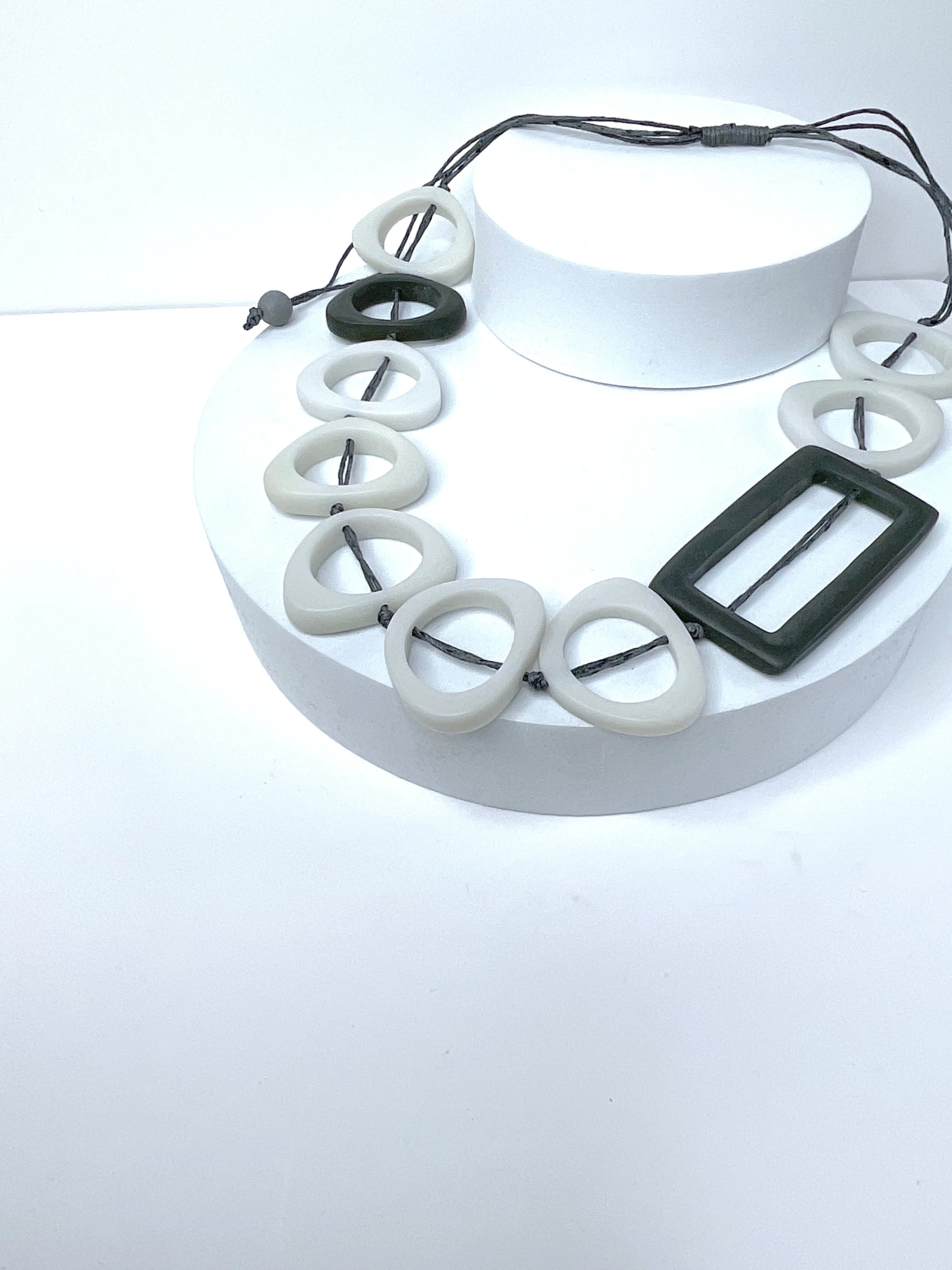 Made in Italy Lagenlook Resin Necklace in Grey