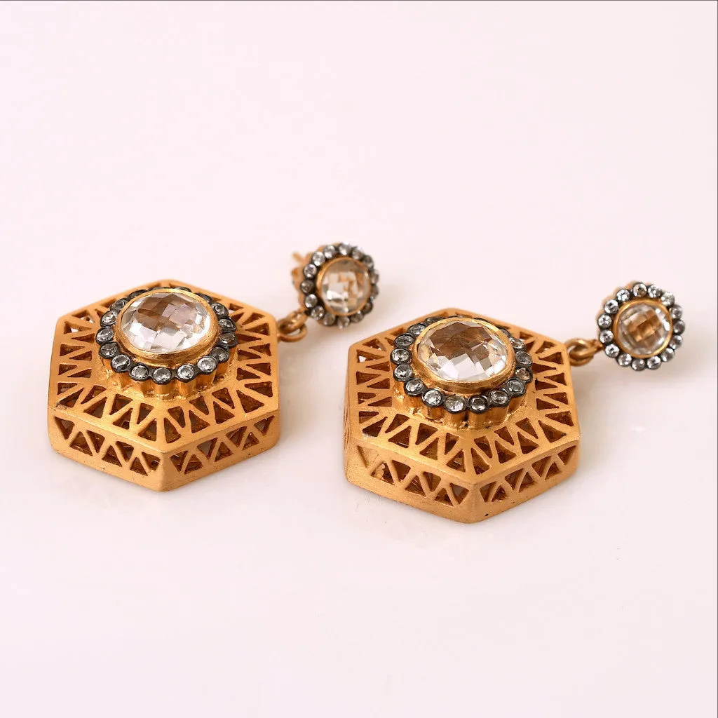 Madeira Artistic Earrings In Gold