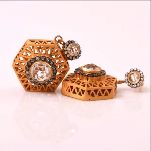 Madeira Artistic Earrings In Gold