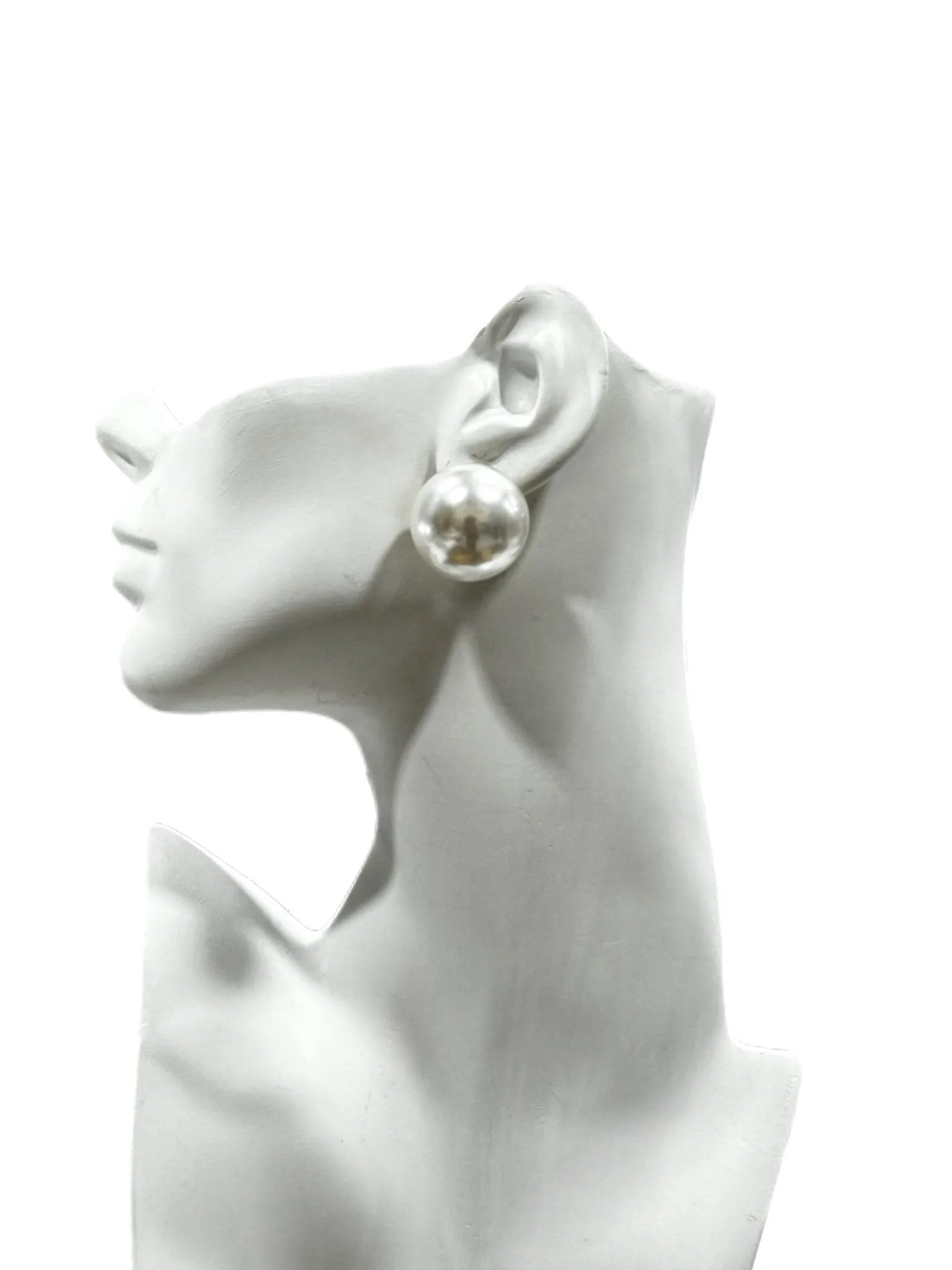 Matte Pearl Stud Earrings