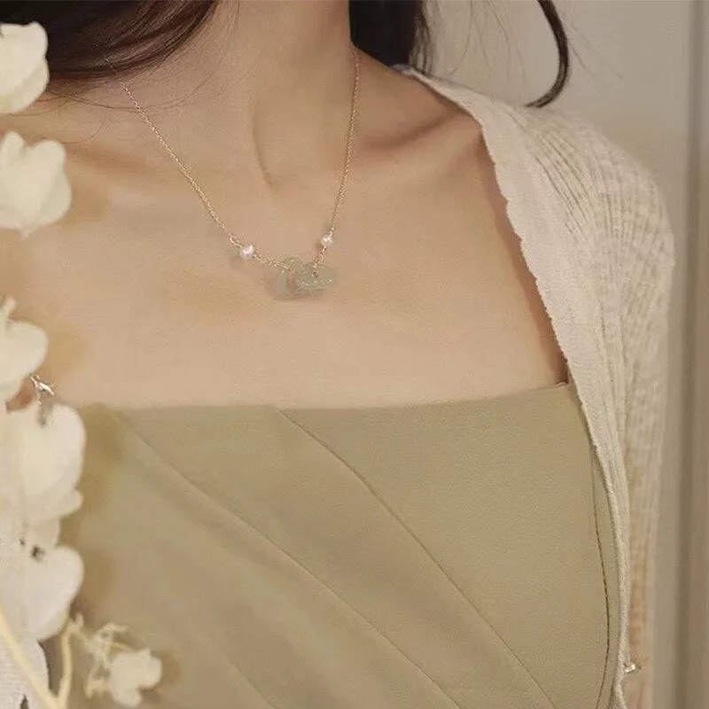 Natural Hetian jade heart-shaped necklaces
