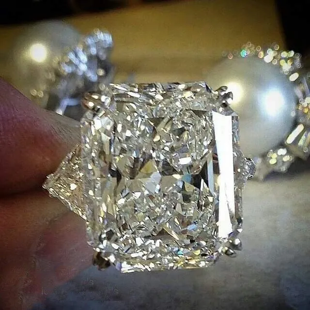 New Arrival Luxury High End Cushion Cut Designer AAA  Quality CZ Diamonds Engagement Rings