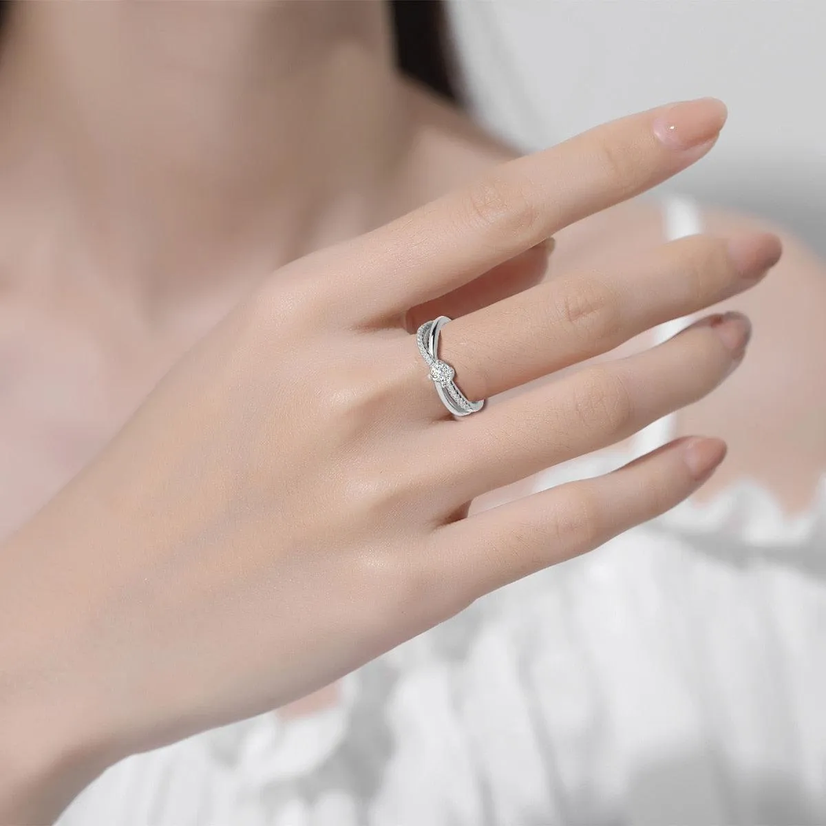 Outstanding Round Cut High Quality Moissanite Diamond High Quality Trendy Delicate Lab Diamond Rings