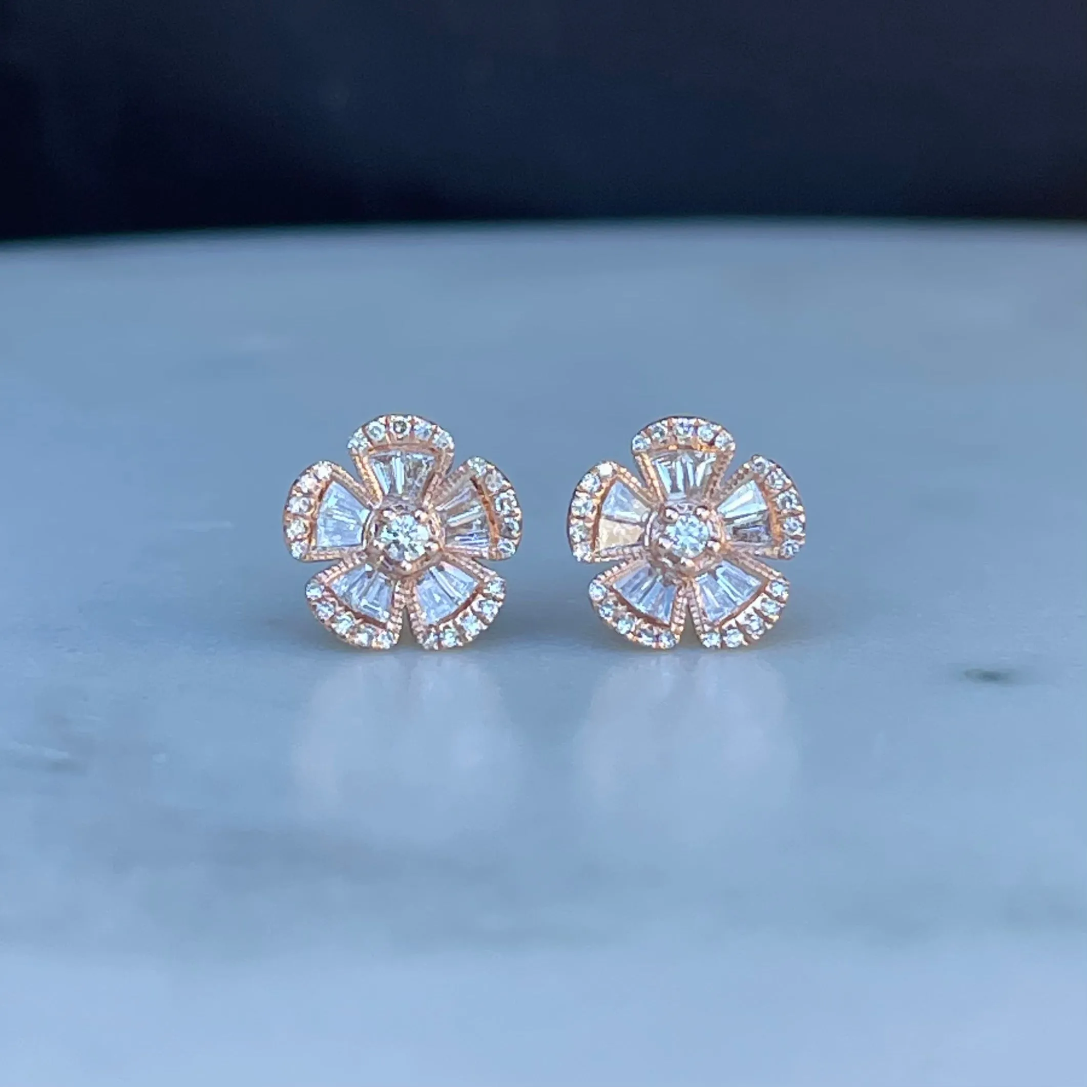 WD902 14kt gold .40ct Baguette flower studs