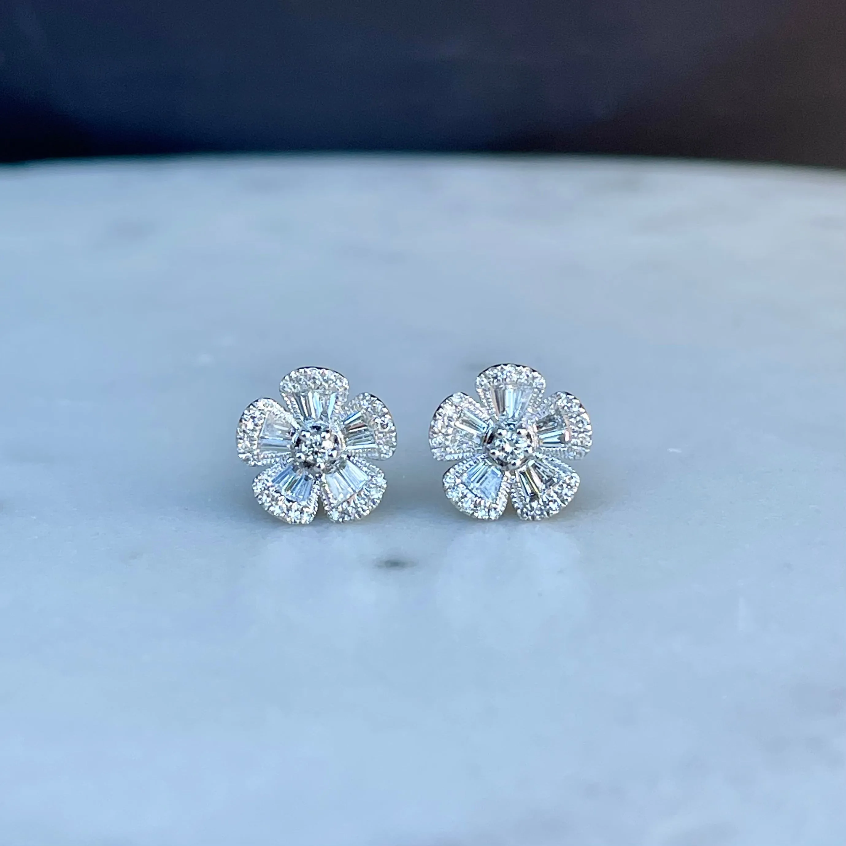 WD902 14kt gold .40ct Baguette flower studs